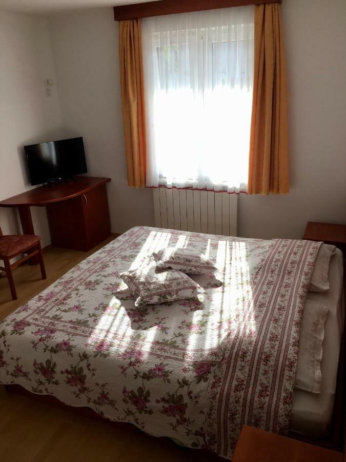 Farm Stay Pri Cepcovih Golac Екстер'єр фото
